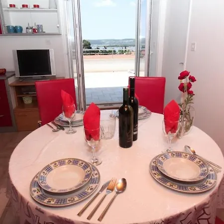Vatrogasac- Two Bedroom With Balcony And Sea View Apartment