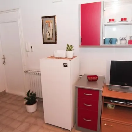 Daire Vatrogasac- Two Bedroom With Balcony And Sea View Sveti Filip i Jakov