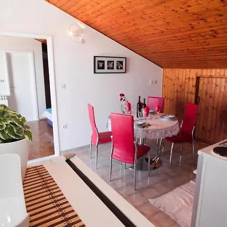 Apartment Vatrogasac- Two Bedroom With Balcony And Sea View Sveti Filip i Jakov