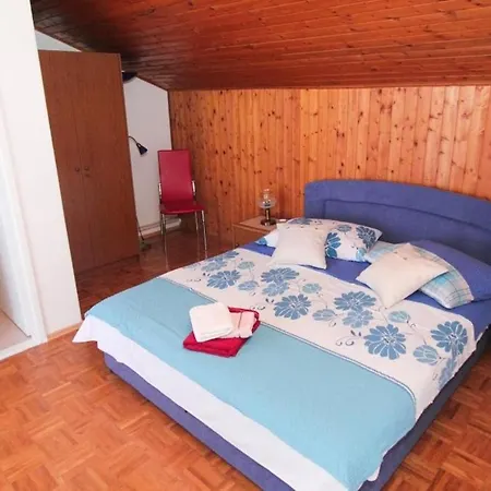 Vatrogasac- Two Bedroom With Balcony And Sea View * Sveti Filip i Jakov