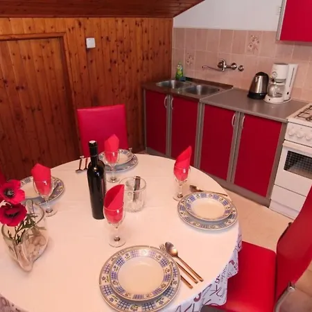 Daire Vatrogasac- Two Bedroom With Balcony And Sea View *