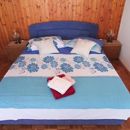 Vatrogasac- Two Bedroom With Balcony And Sea View Sveti Filip i Jakov